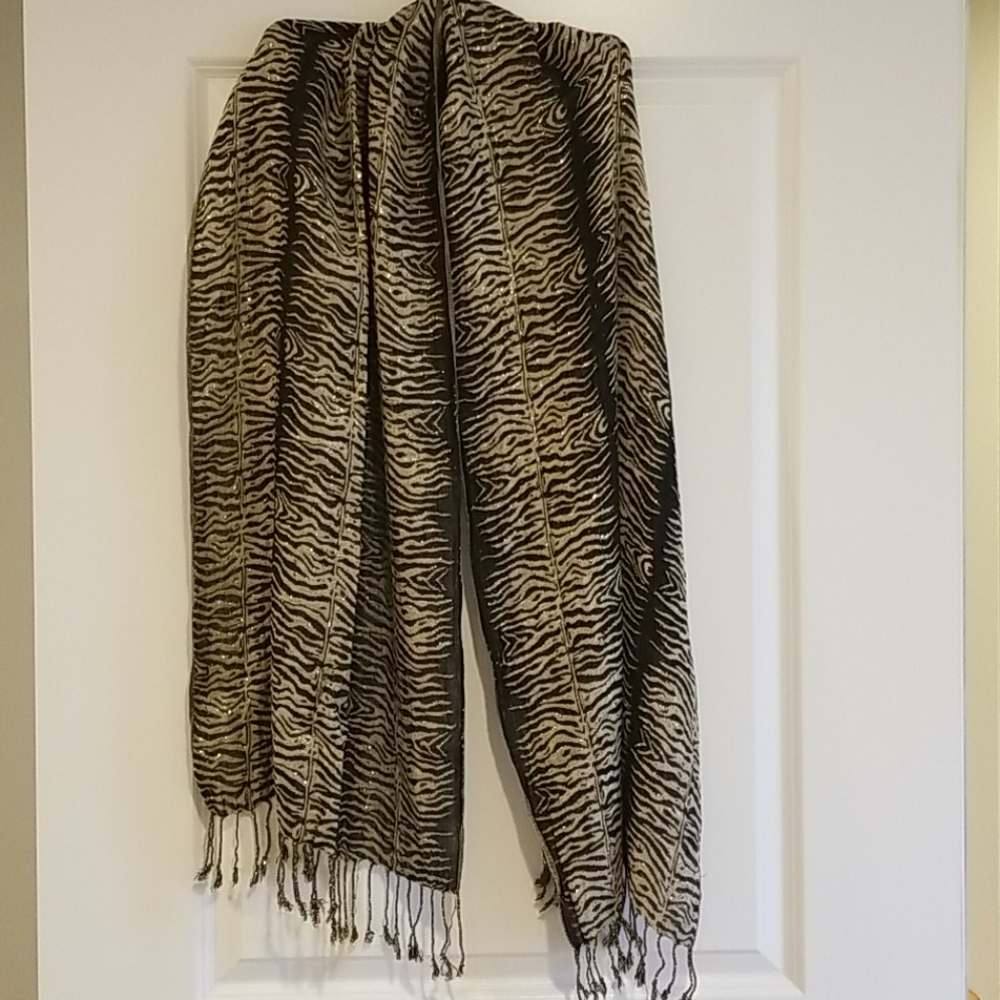 Wrap/scarf - Picture 4 of 4